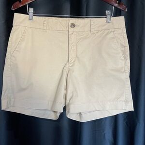 Women's Tan Shorts Old Navy Everyday Short mid rise